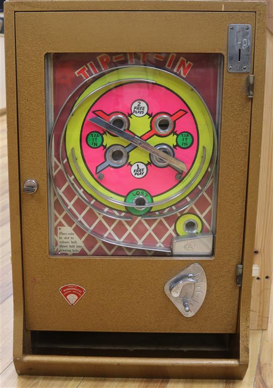 A 1950s penny slot pin ball machine